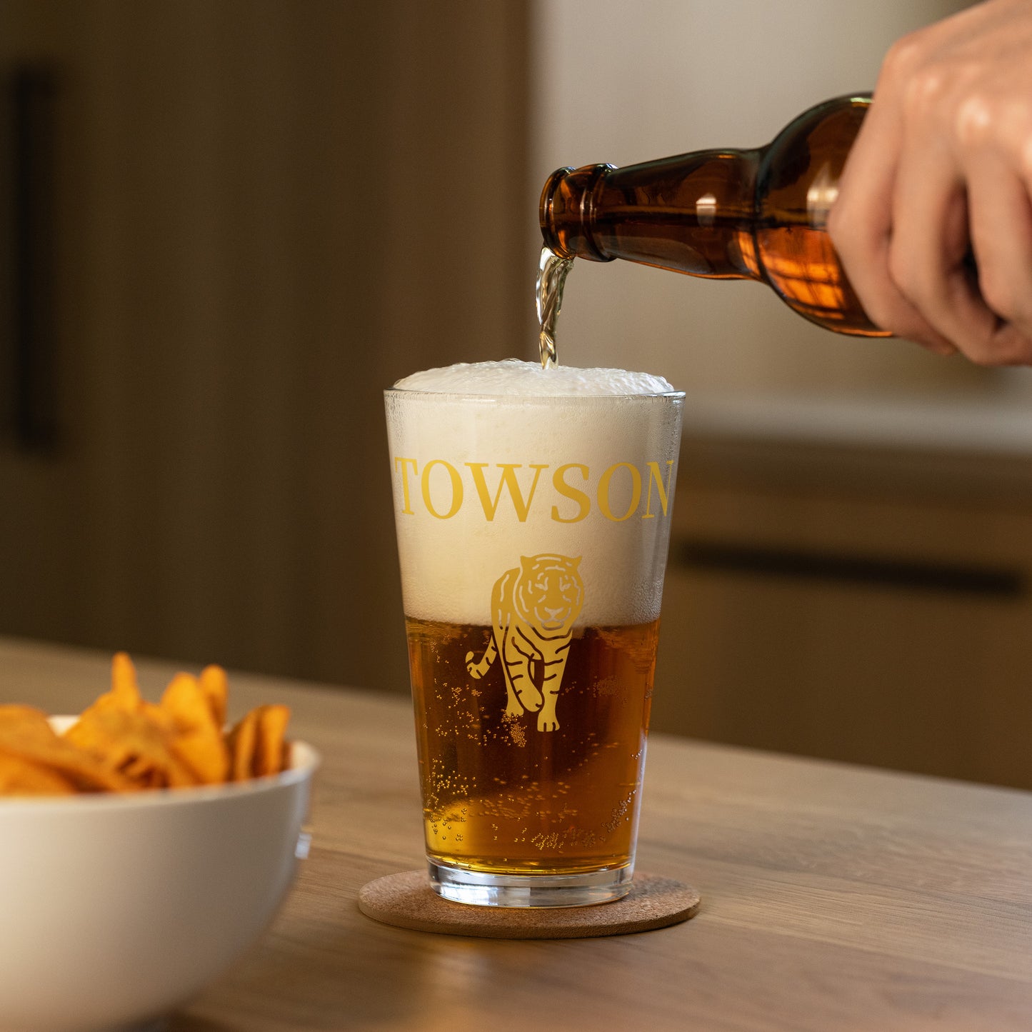 Towson Shaker pint glass